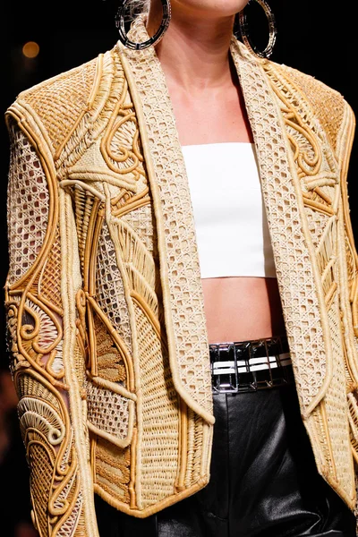 Look 44